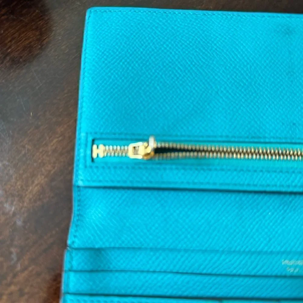 Hermès turquoise Trifold Bearn Wallet